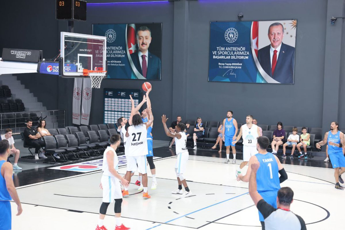 Çayırova Belediyesi, Balıkesir’i hazırlık maçında mağlup etti