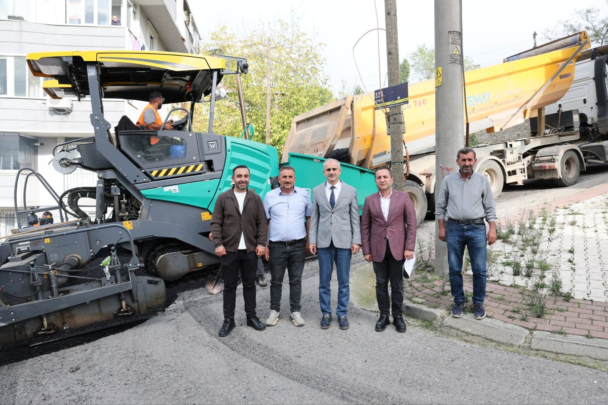  Atatürk Mahallesi’nde üstyapı yenileme çalışmaları sürüyor