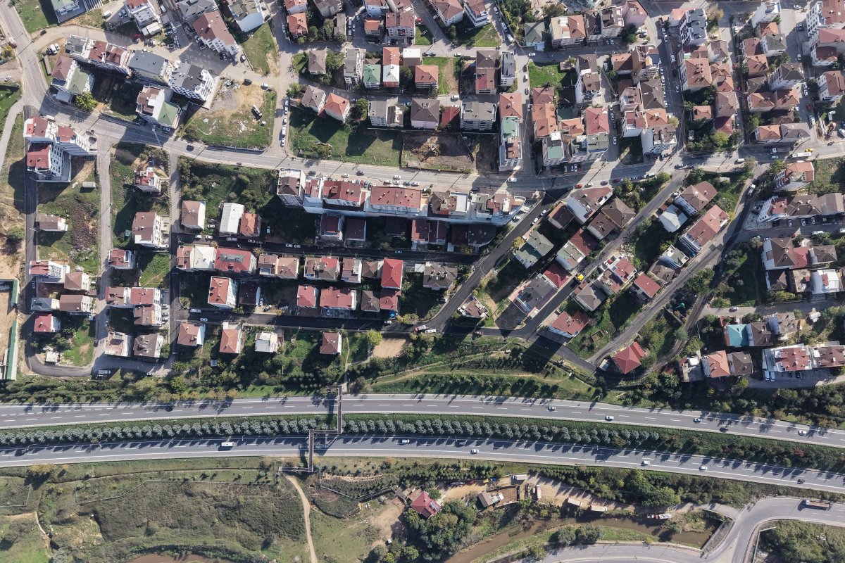  Atatürk Mahallesi’nde üstyapı yenileme çalışmaları sürüyor