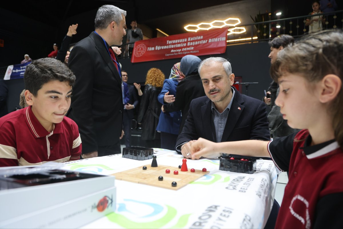 Çayırovalı öğrenciler, akıl ve zeka oyunlarında ter döküyor