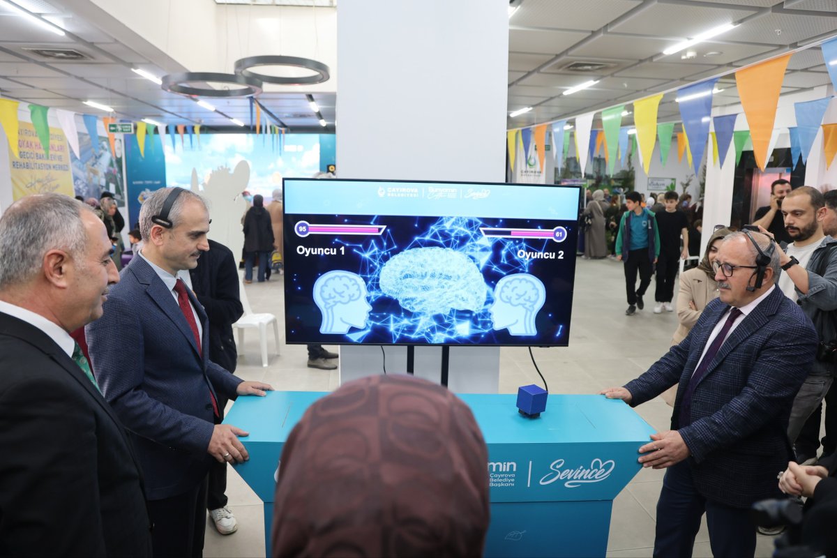 Çayırova Belediyesi 2. Bilim Şenliği ziyarete açıldı