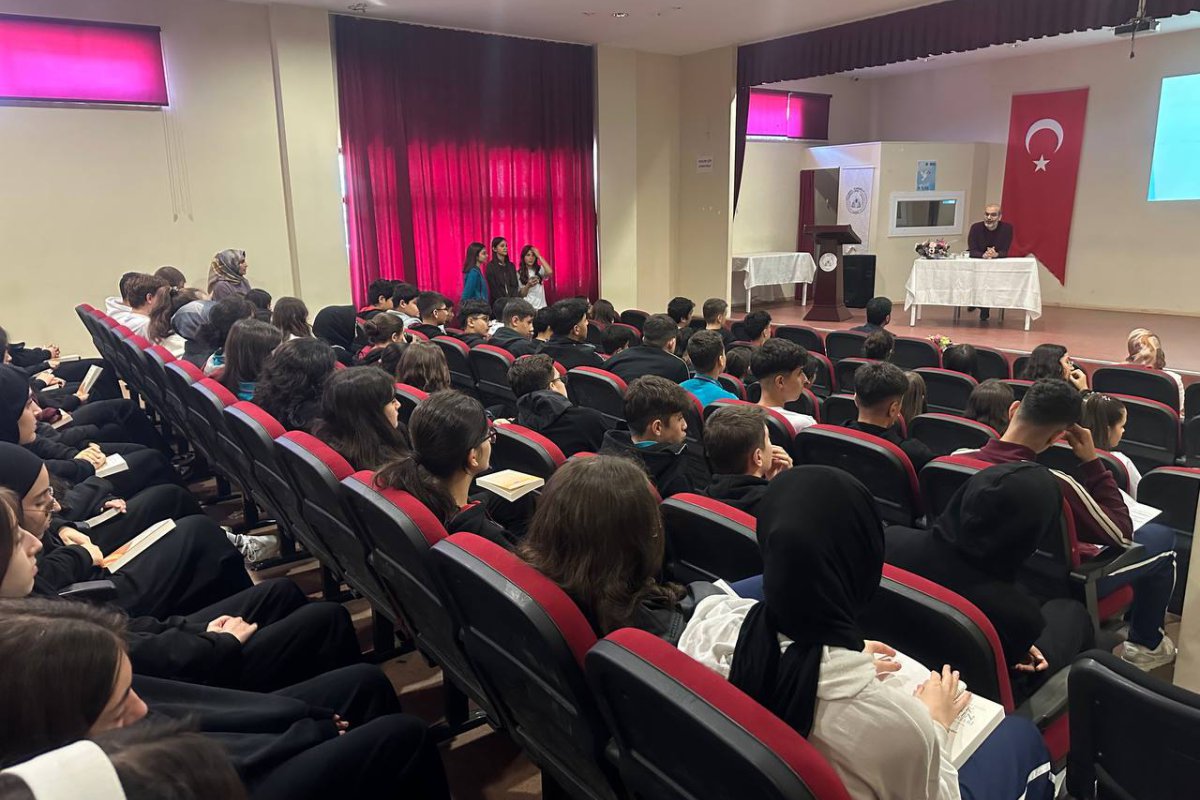 Çayırova Kitap Günleri’nin heyecanı okullarda da yaşanıyor