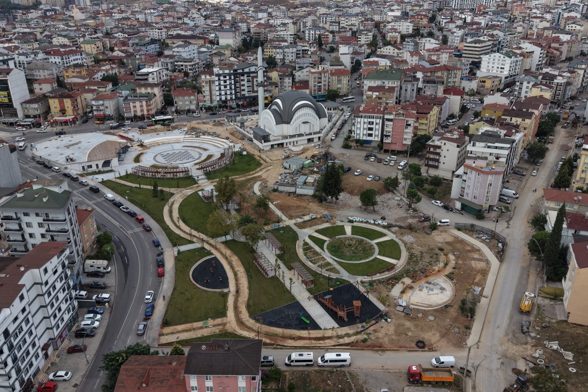  Çayırova’daki projelerde çalışmalar son sürat