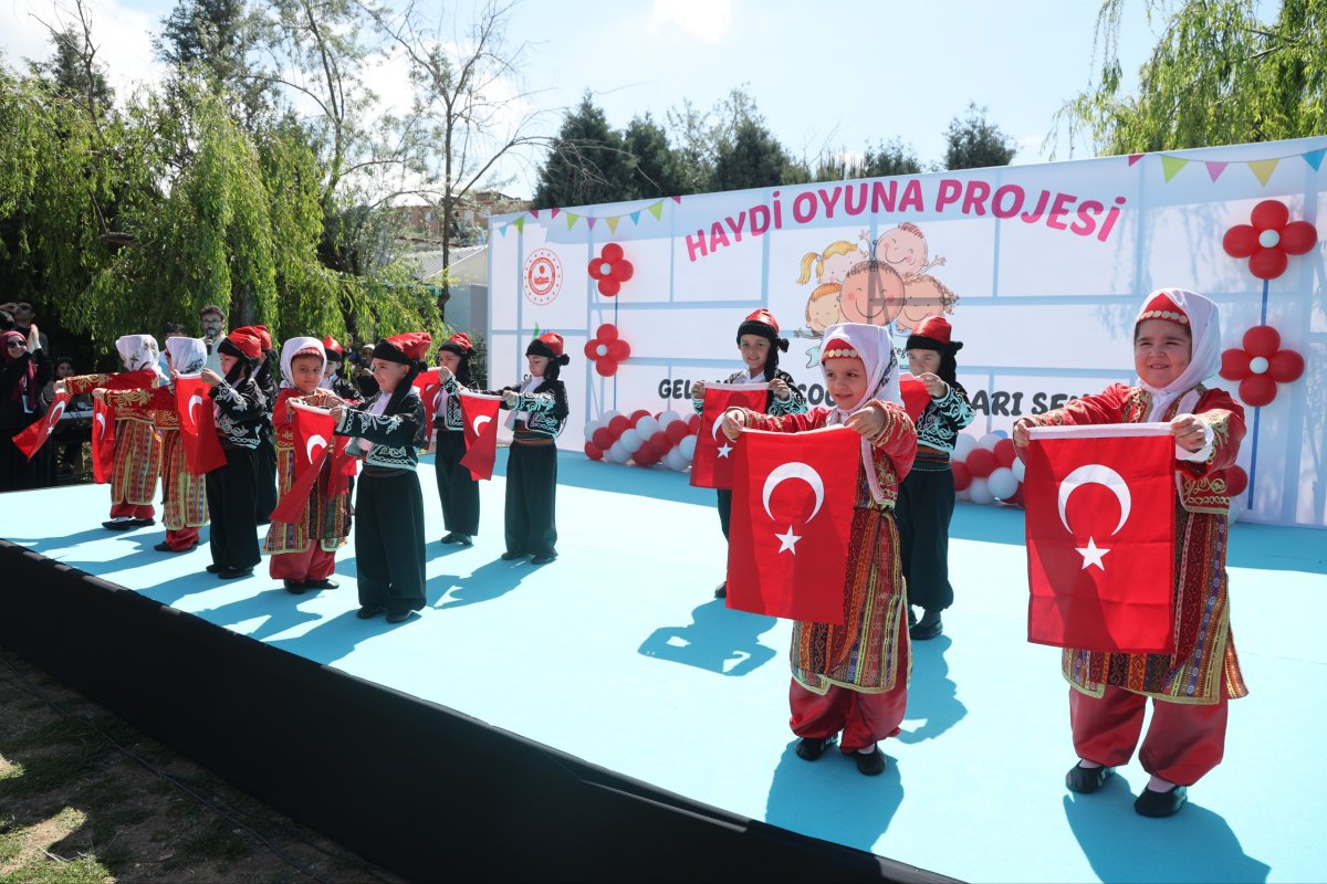 Çayırova’da Geleneksel Çocuk Oyunları Şenliği neşesi