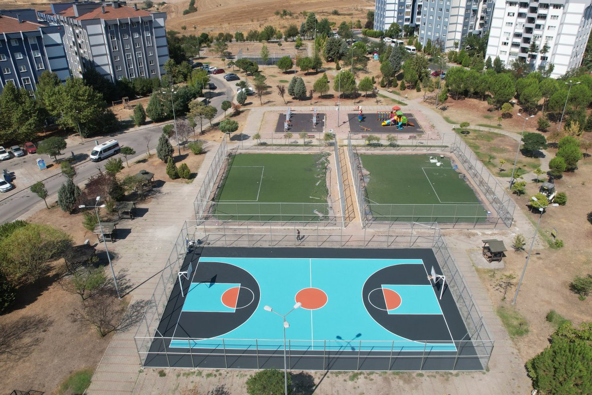 Gençlik Parkı’nın spor sahaları yenileniyor