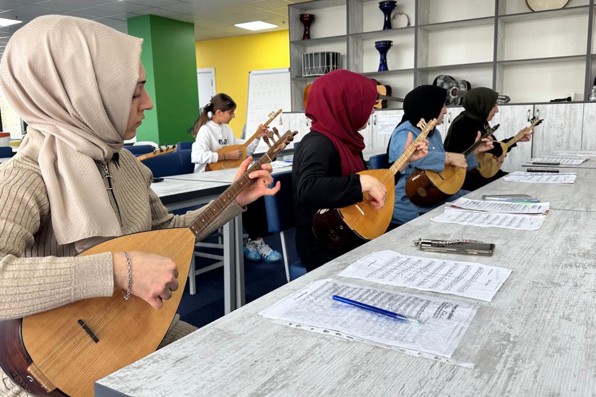 Çayırovalılar, bağlama kurslarından çok memnun