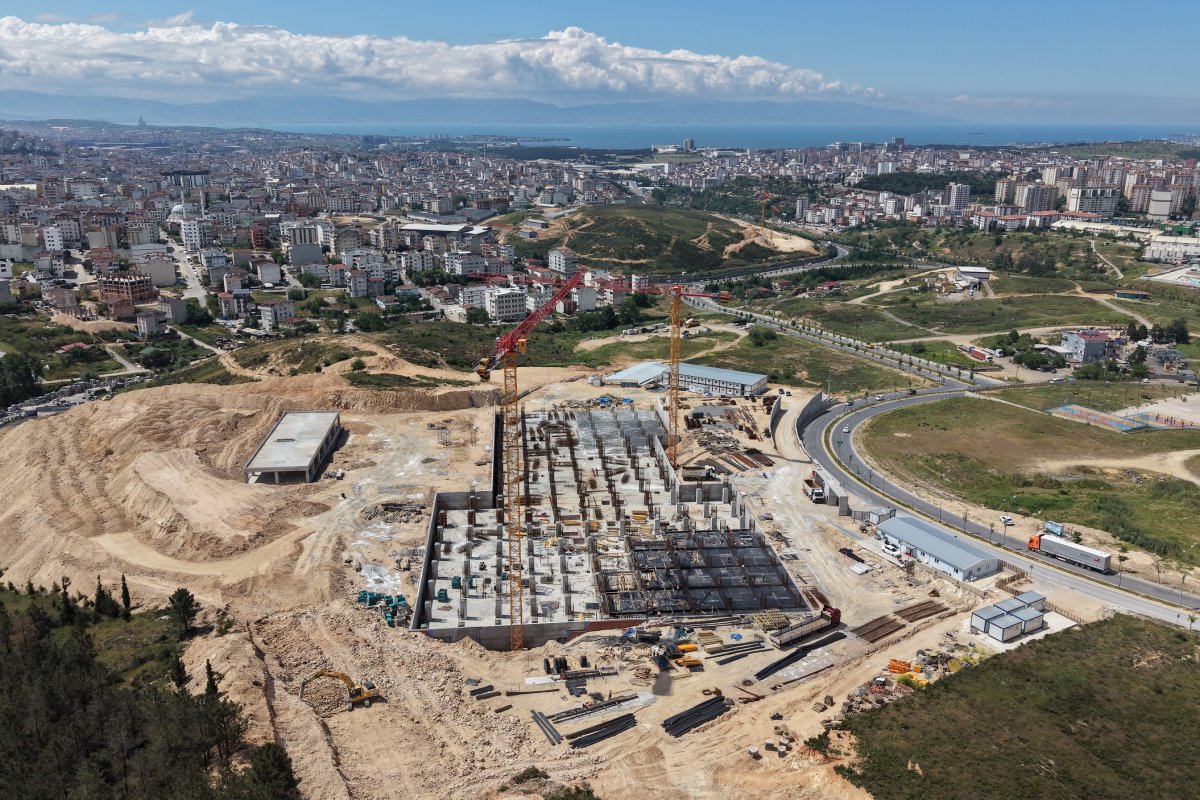 Çiftçi, “Hastanemizin inşaatı hızla devam ediyor”