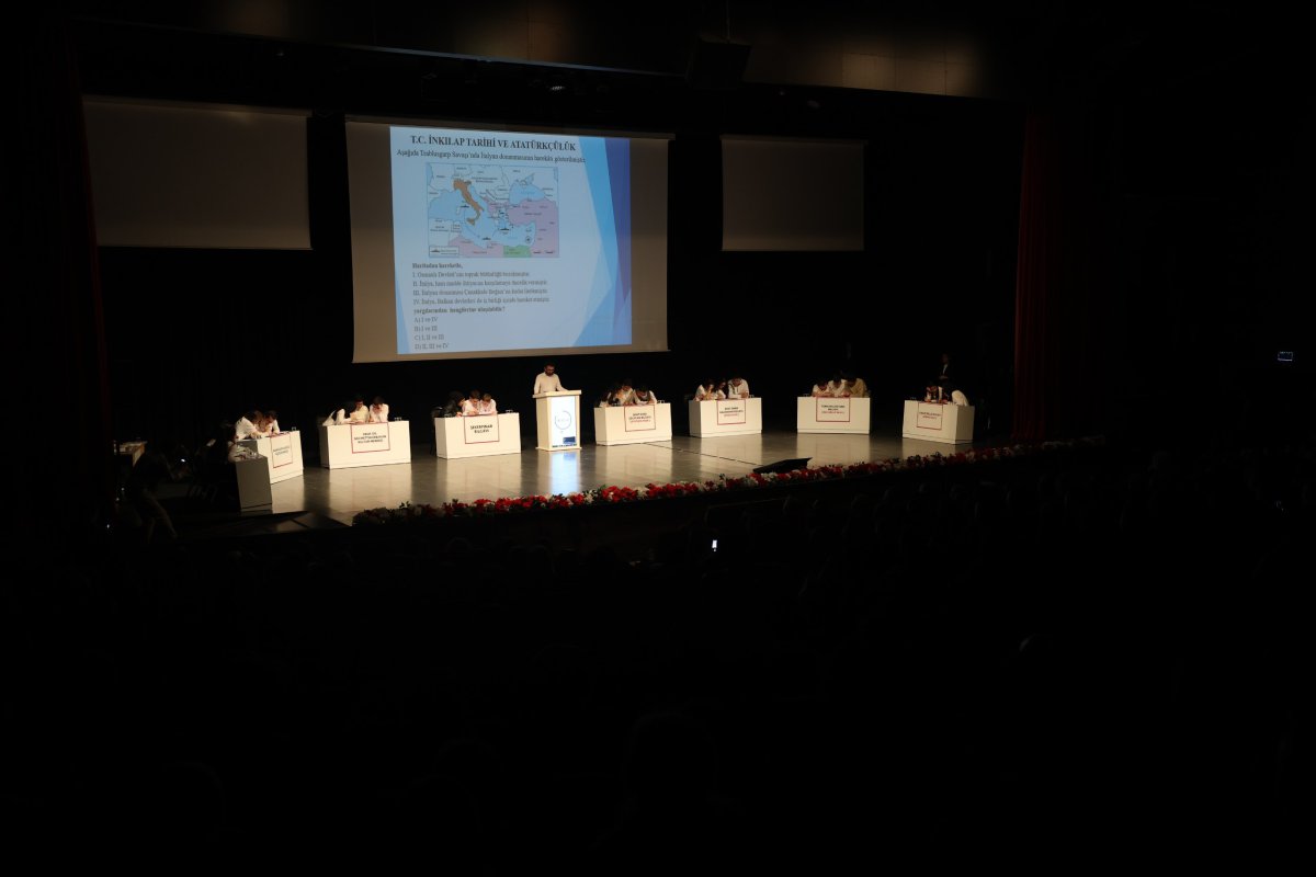 Çayırova’da bilgi evi öğrencileri, bilgilerini yarıştırdı