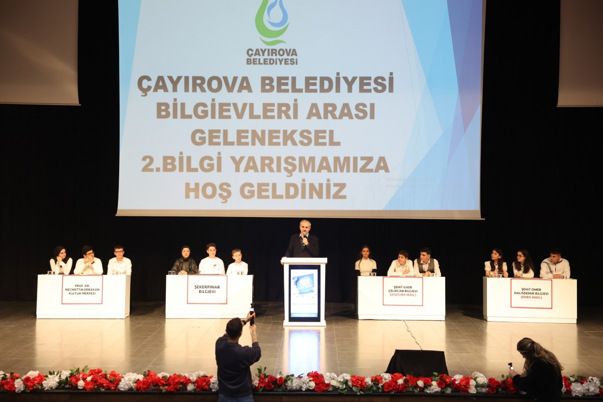 Çayırova’da bilgi evi öğrencileri, bilgilerini yarıştırdı