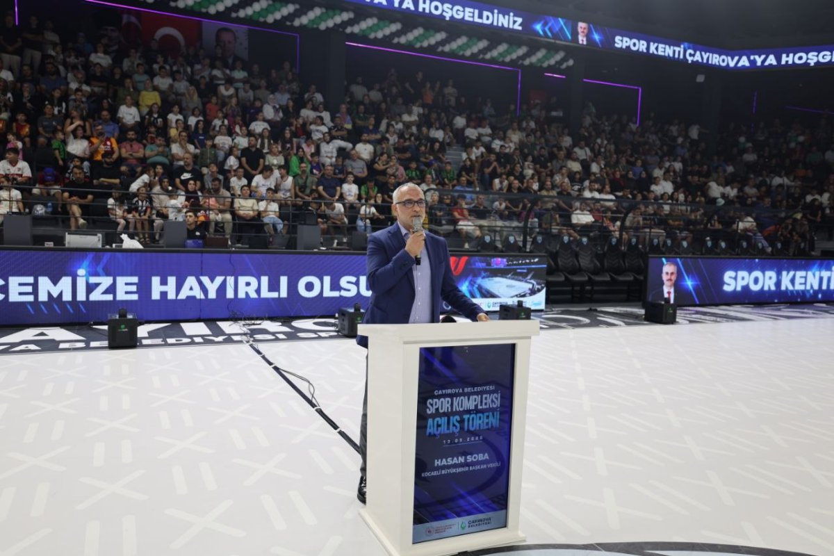  Çayırova Belediyesi Spor Kompleksi görkemli bir törenle açıldı