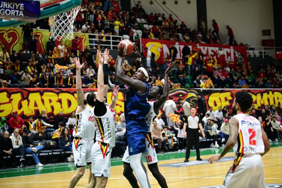 Çayırova Belediyesi, şampiyonluk yolunda hata yapmadı