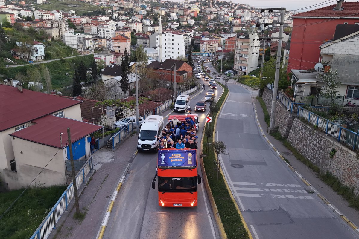 Şampiyon takım, şampiyon taraftarıyla buluştu