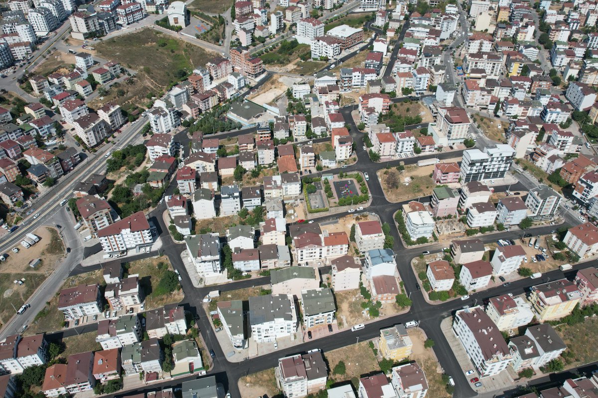 Özgürlük Mahallesi’ne 4 bin ton asfalt serildi