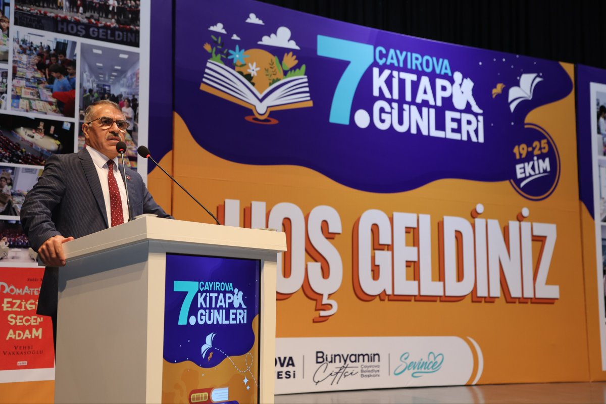 Çayırova 7. Kitap Günleri, kapılarını ziyaretçilerine açtı