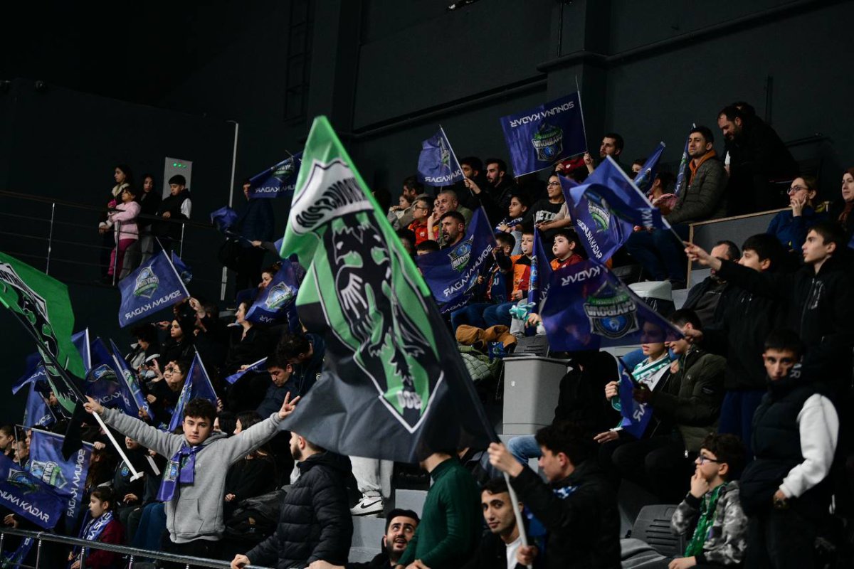 Nefes kesen maçta kazanan Çayırova Belediyesi