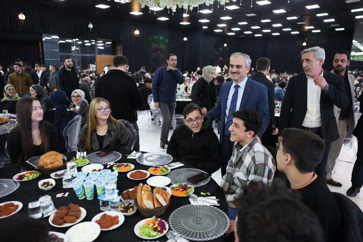 Başkan Çiftçi’den, gençlik iftarında gençlere müjde 