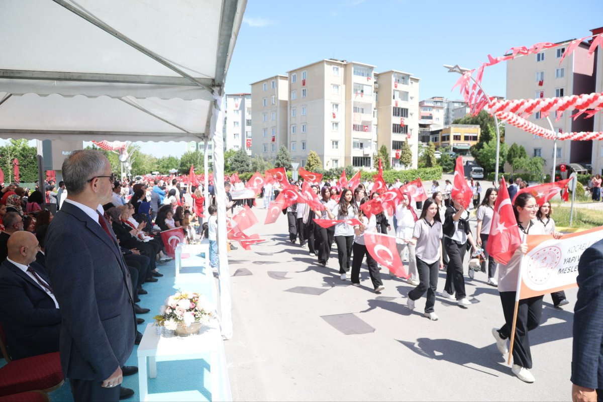 Çayırova’da 19 Mayıs coşkusu