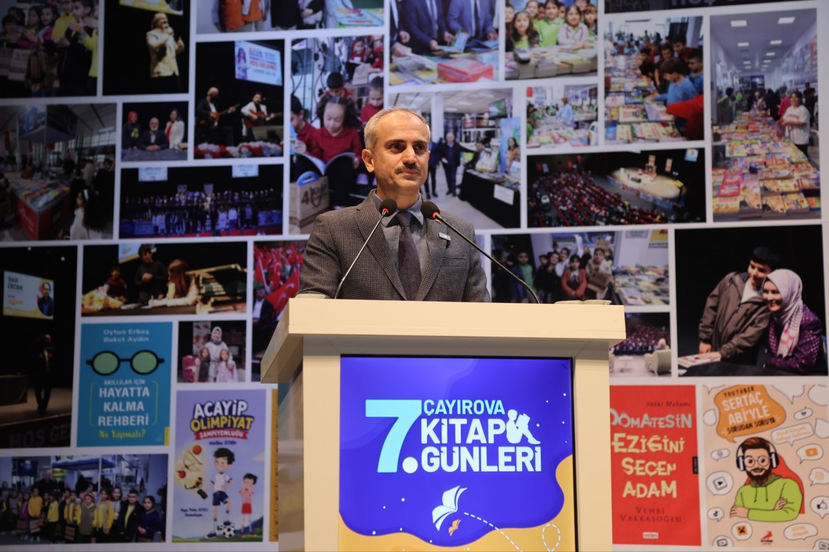 Çayırova 7. Kitap Günleri, kapılarını ziyaretçilerine açtı