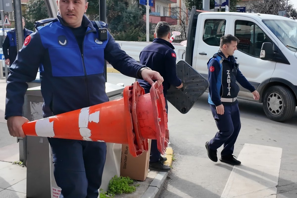 Çayırova Zabıtası, güvenli ve düzenli caddeler için çalışıyor