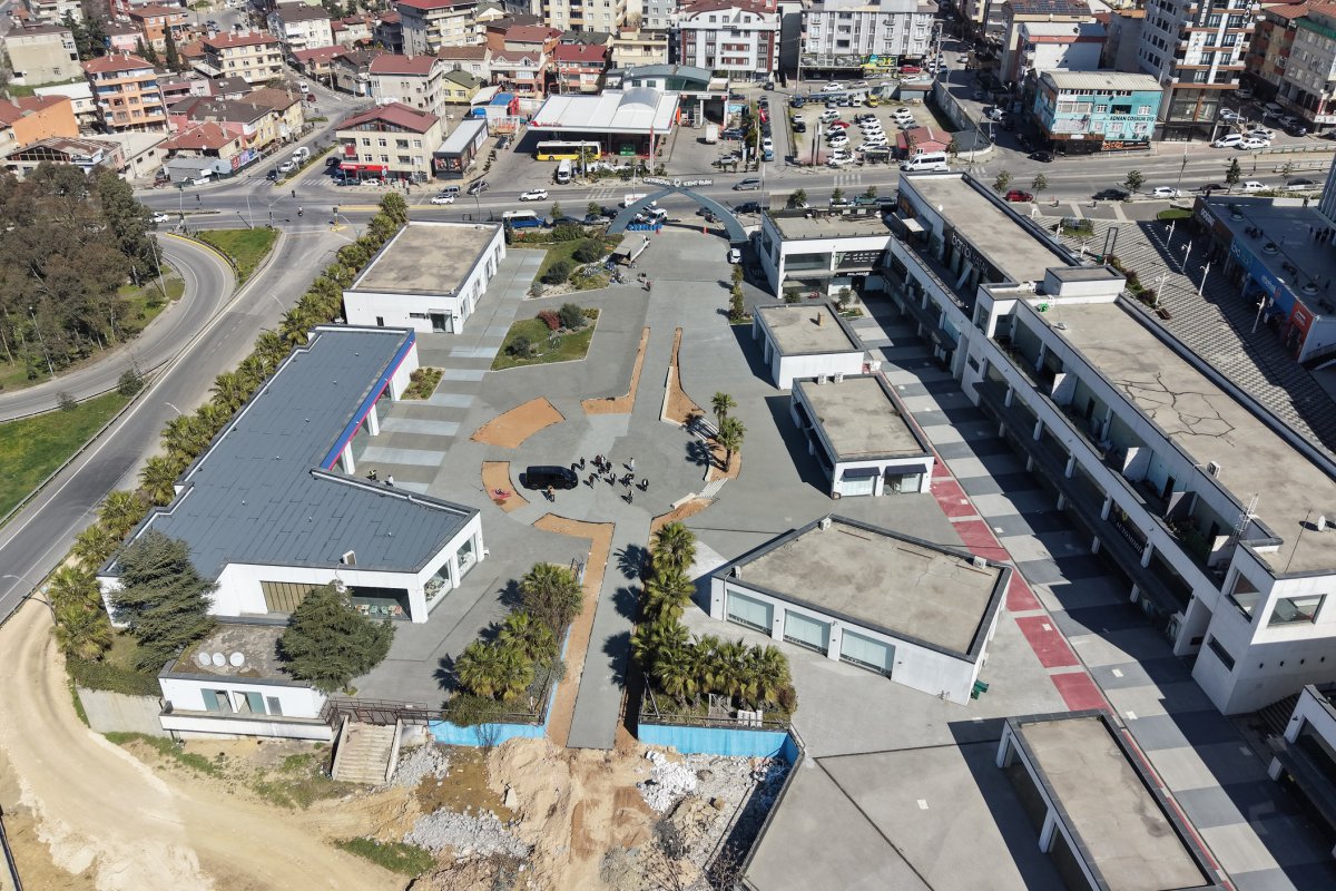 Çiftçi, Kent Park ve Fatih Sultan Mehmet Parkı'ndaki revizyon çalışmalarını inceledi   