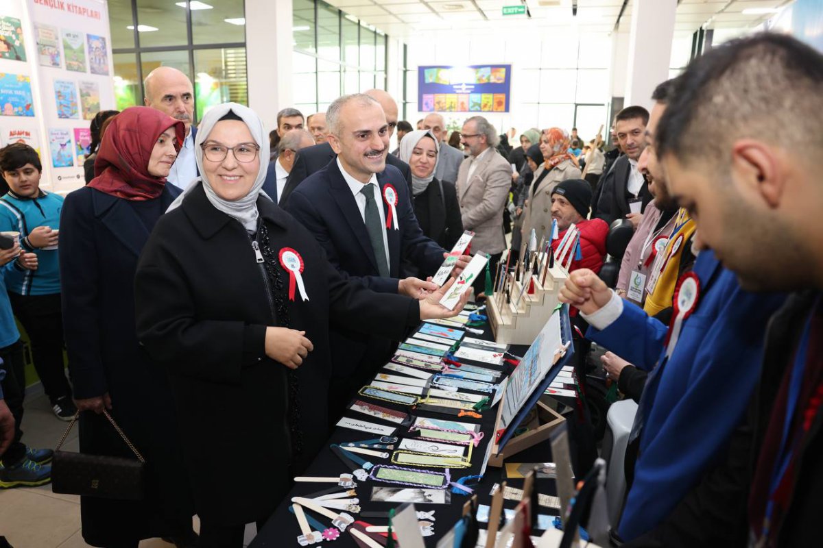 Çayırovalı özel bireylerden kitap günlerine özel çalışma