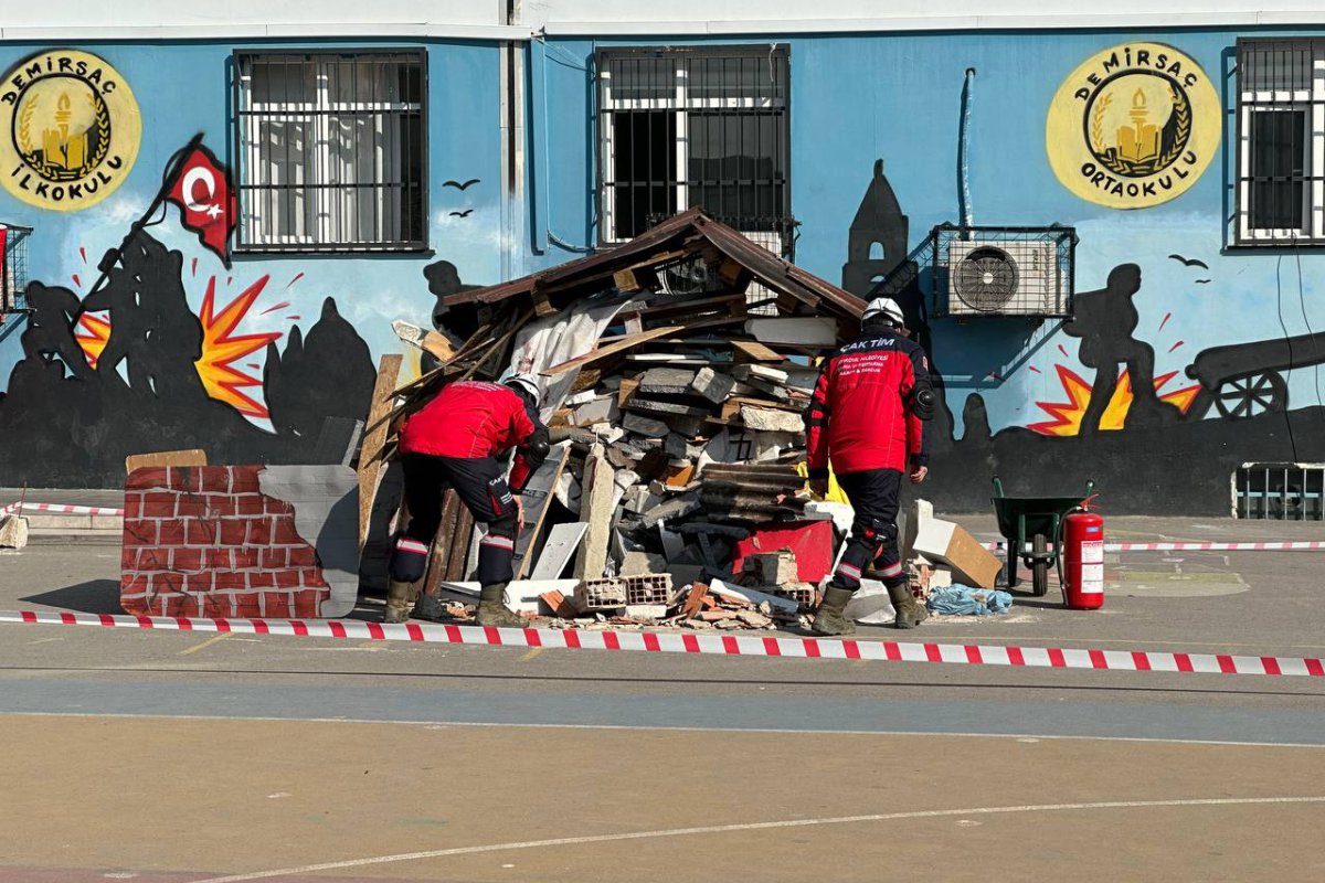 ÇAK-TİM, Sivil Savunma Günü’nde tatbikat gerçekleştirdi