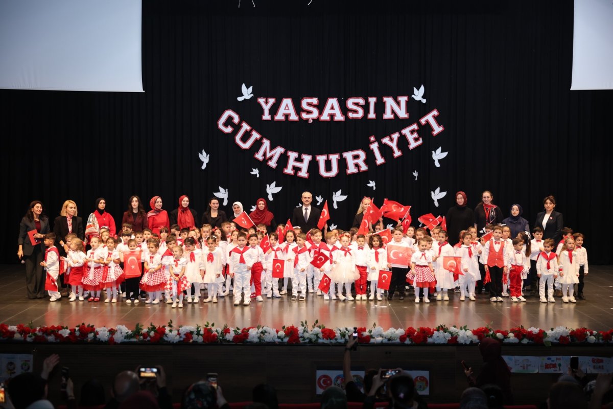 Çocuk kulüplerinde 29 Ekim Cumhuriyet Bayramı coşkusu