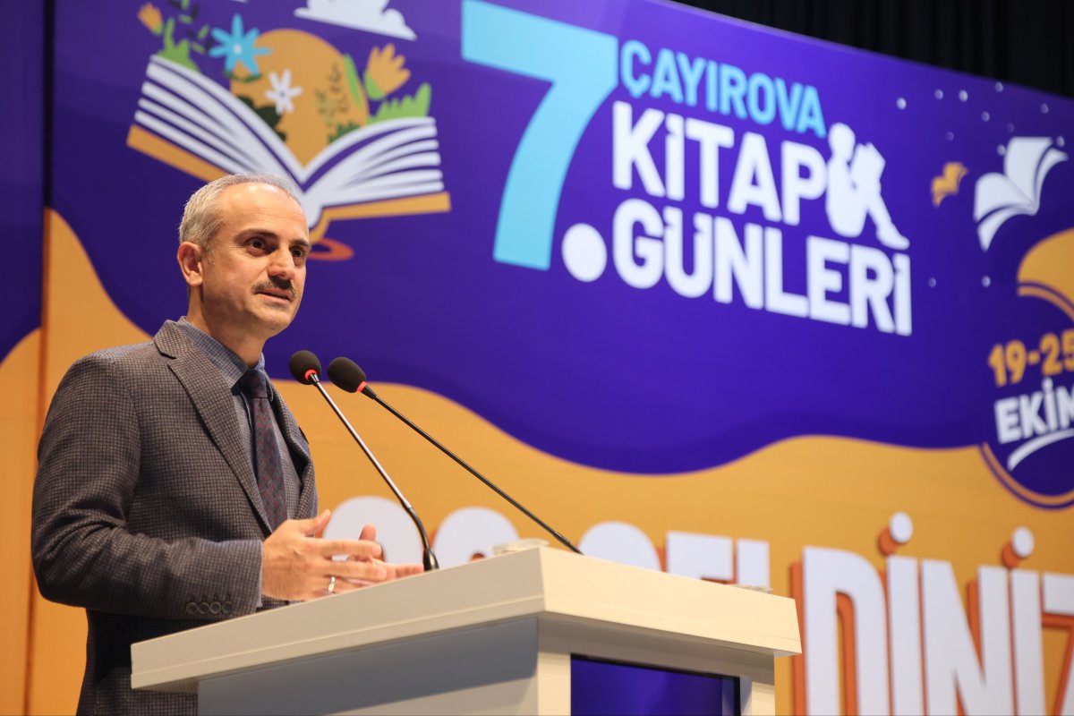 Çayırova 7. Kitap Günleri, kapılarını ziyaretçilerine açtı