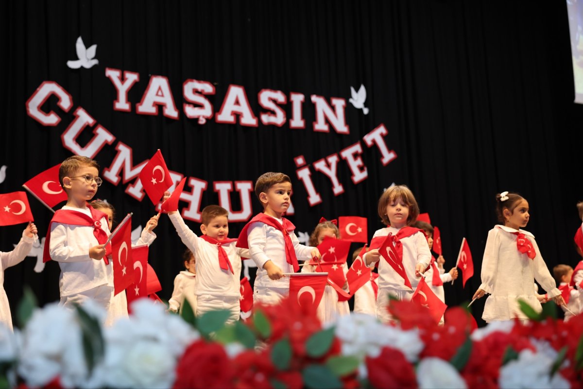 Çocuk kulüplerinde 29 Ekim Cumhuriyet Bayramı coşkusu