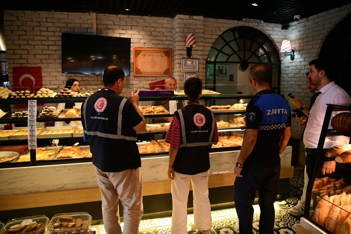 Çayırova Zabıtası’ndan pazar, kırtasiye ve unlu mamulleri denetimi