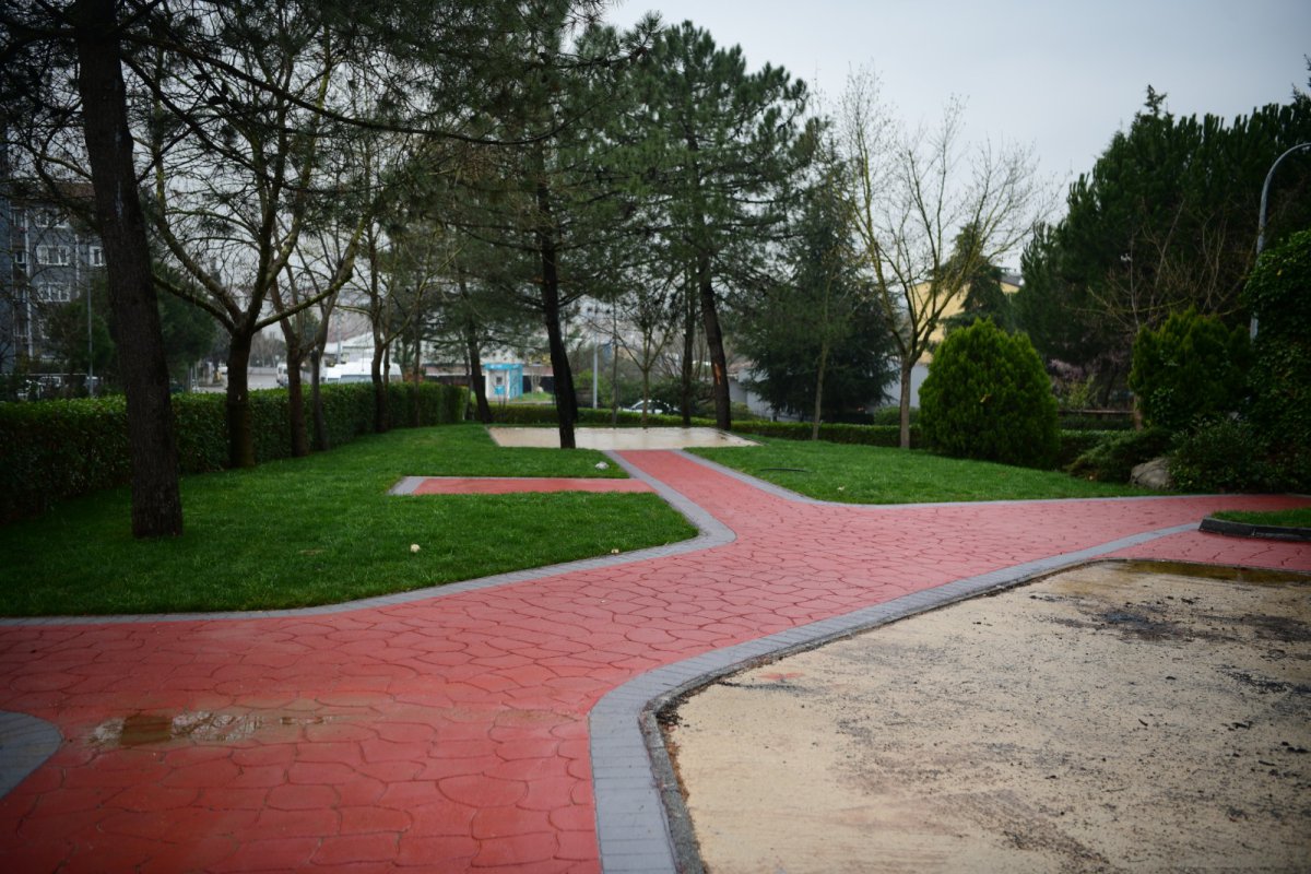 Çayırova’nın parklarında revizyon çalışmaları sürüyor