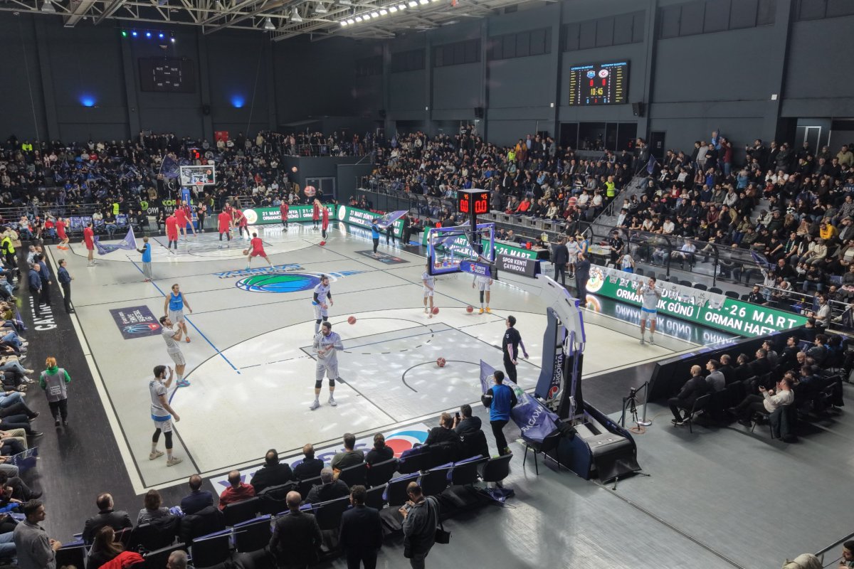  Çayırova Belediyesi, son saniye basketiyle liderliği aldı